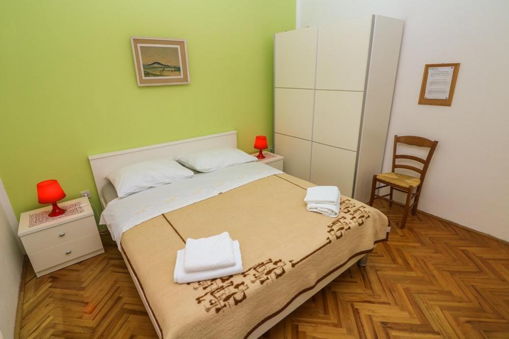 Double Rooms Tomica 2 With Balcony Baška Esterno foto