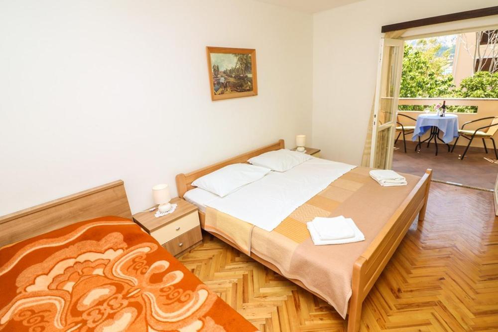 Double Rooms Tomica 2 With Balcony Baška Esterno foto