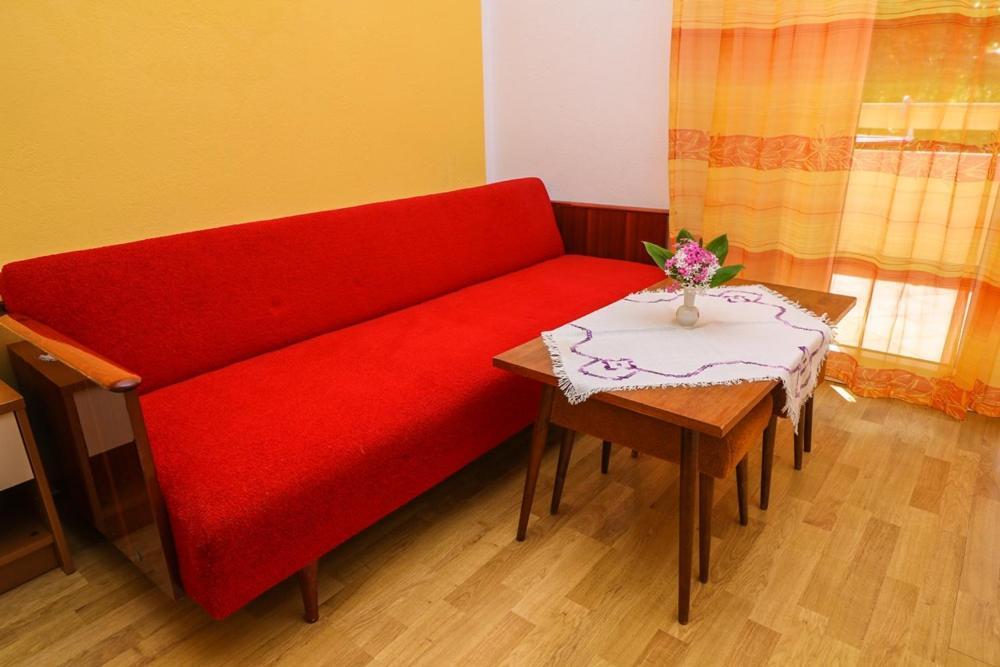 Double Rooms Tomica 2 With Balcony Baška Esterno foto