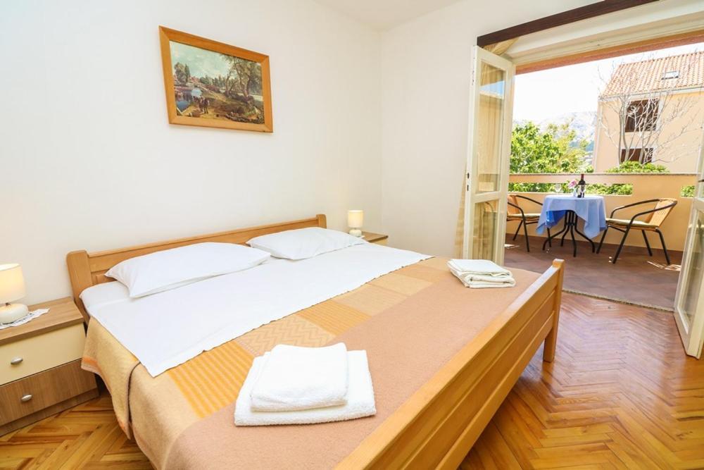 Double Rooms Tomica 2 With Balcony Baška Esterno foto
