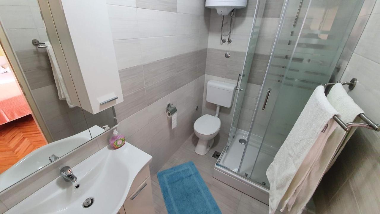 Double Rooms Tomica 2 With Balcony Baška Esterno foto